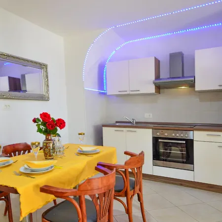 Apartment Andrea By Interhome *